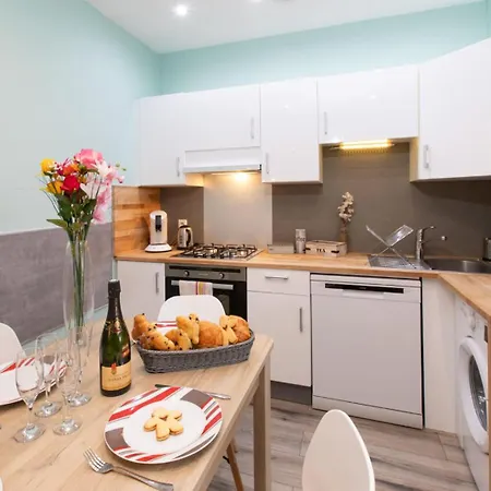 Evasion St Joseph Odysalis - Lit King Size - Parking - Proche Centre Apartament Colmar