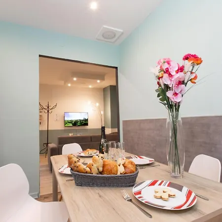 Evasion St Joseph Odysalis - Lit King Size - Parking - Proche Centre Apartament Colmar